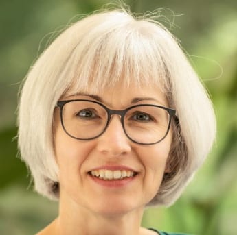 Als Heilpraktikerin durfte sie Nurisan testen und ist von der Qualität überzeugt. Für ein gutes Bauchgefühl