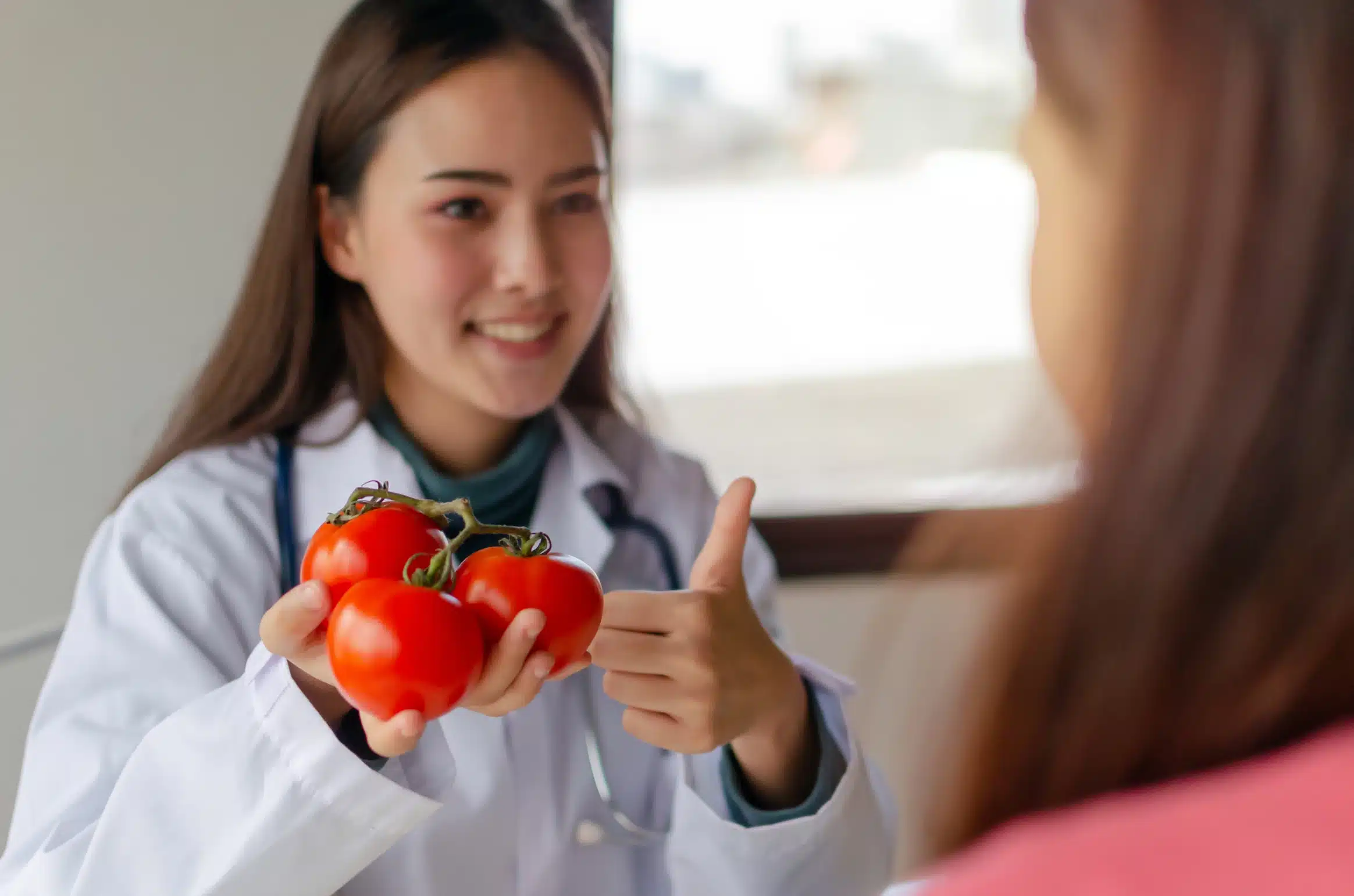 Immer mehr Studien kommen zu dem Schluss, dass die Ernährung der Ausgangspunkt für Gesundheit ist. An dieser Basis setzt Nurisan an und versorgt deinen Körper mit der optimalen Nährstoffdichte. Als Präbiotikum stärkt es zusätzlich deine guten Darmbakterien und unterstützt so deine Gesundheit von innen. Für ein gutes Bauchgefühl!